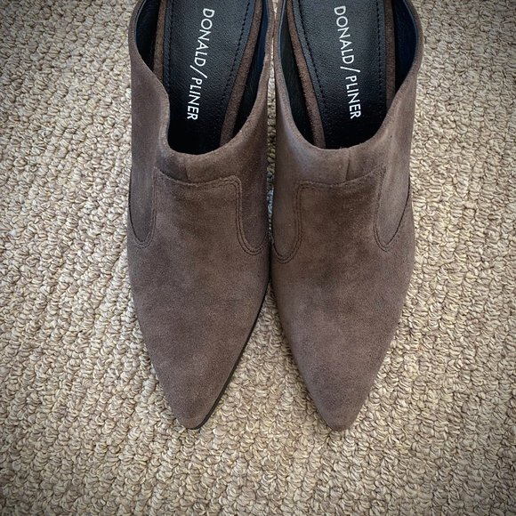 Donald J. Pliner NWT Valda Waxy Suede Mule Bootie in Dark Brown - Picture 4 of 12